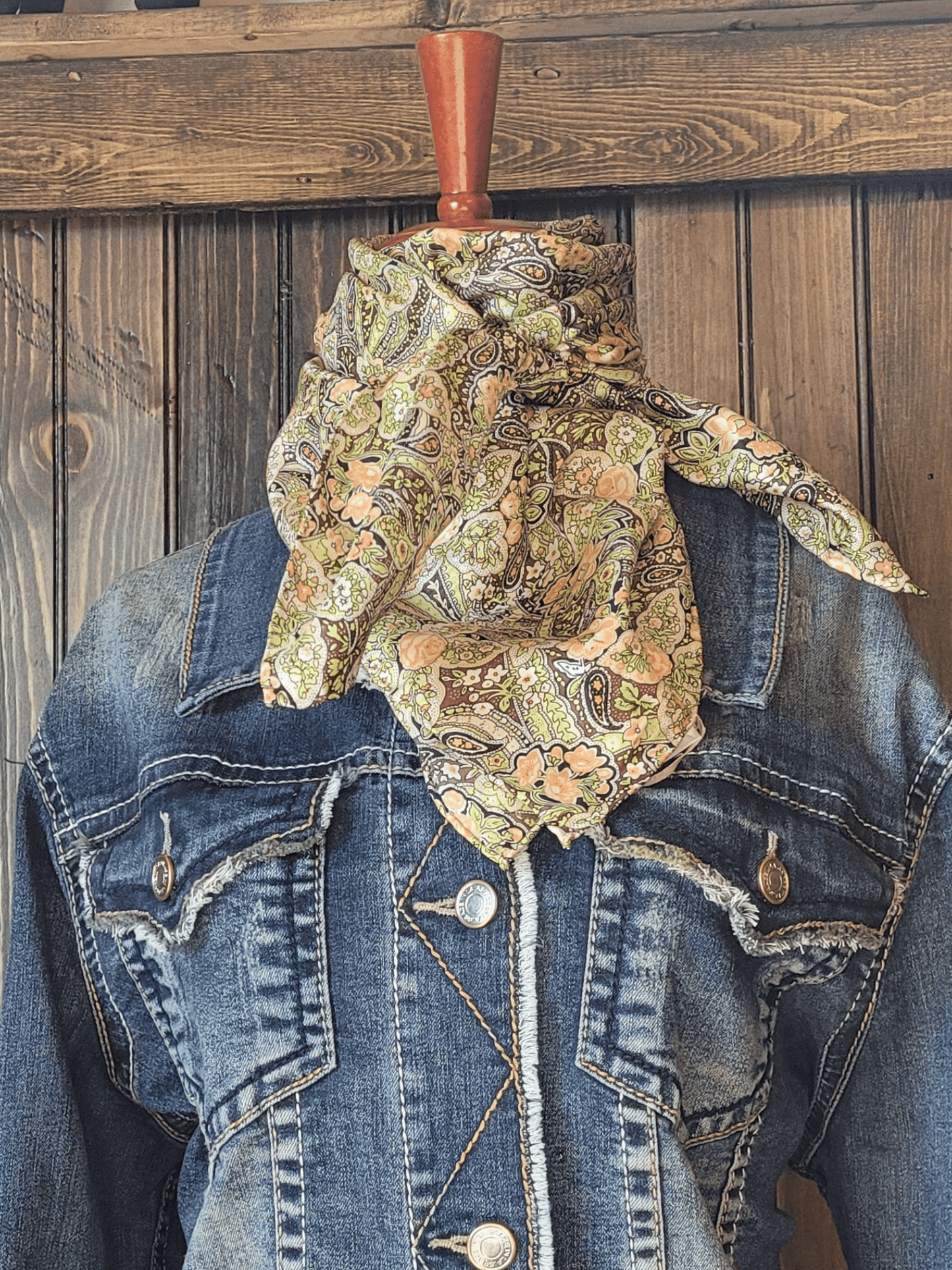 100% Silk Green Paisley Wild Rag - Frank & Rio