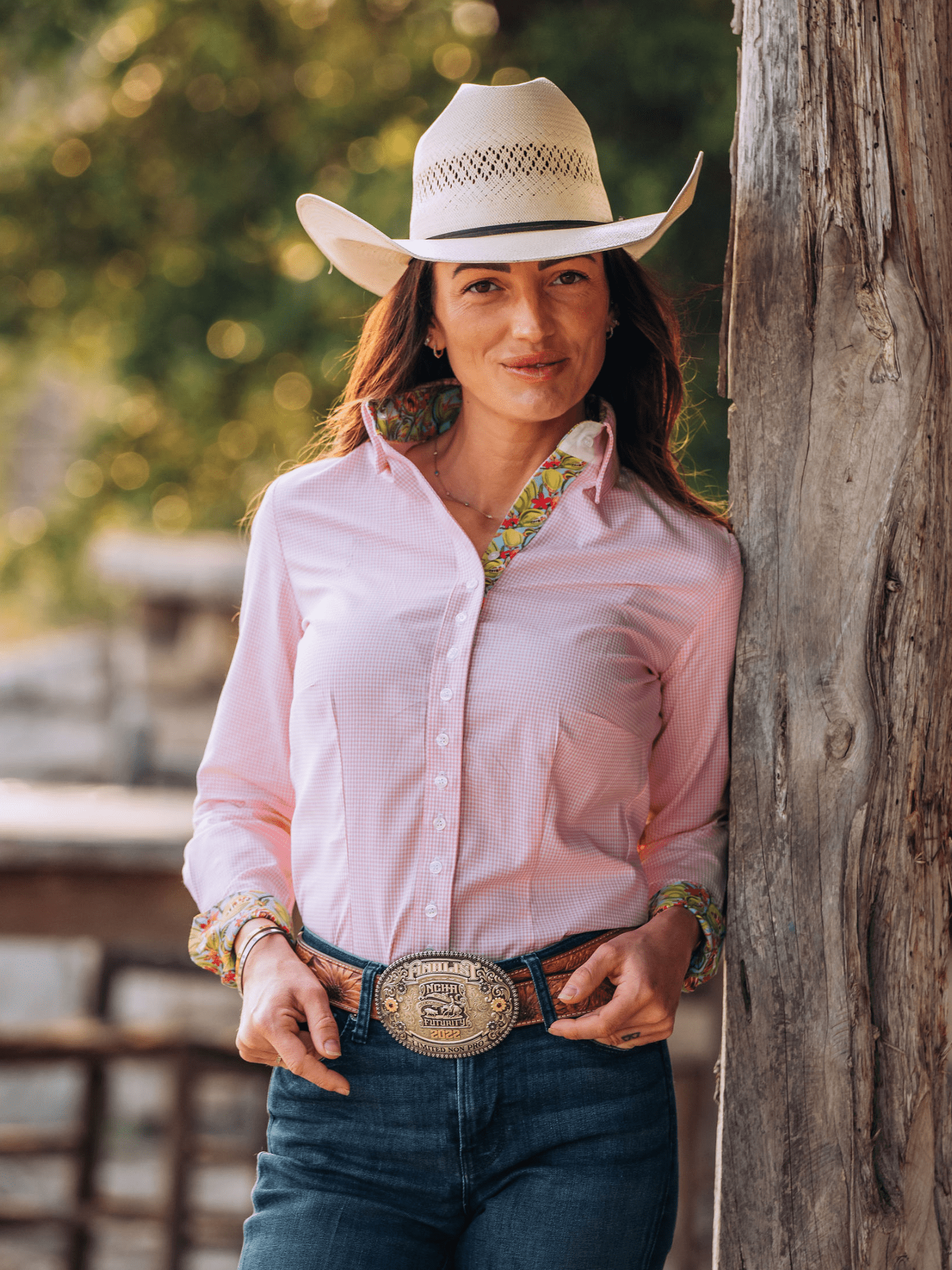 Women’s western show shirt in pink gingham with tailored fit
